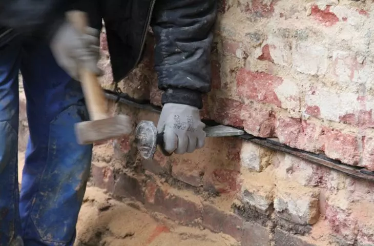 Dlaczego warto zdecydować się na metodę PRINZ przy osuszaniu budynku?