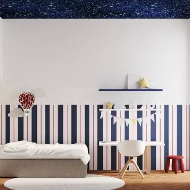 Although the boy is only 4 years old, a learning corner has been thought of for the future. 
