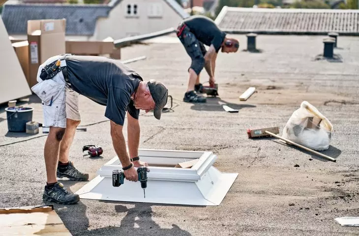 VELUX skylights for industrial buildings with flat roofs