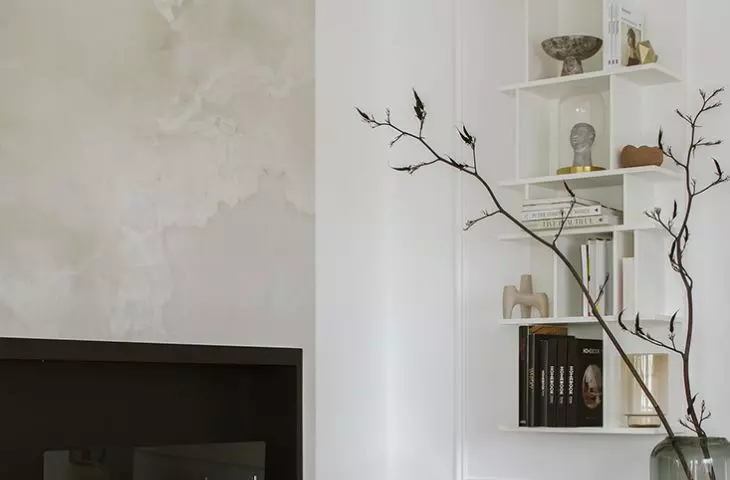 Wall cladding: Dekton Helena 4 mm Design: Polisz Design by Kate&Co., photo by Yassen Hristov