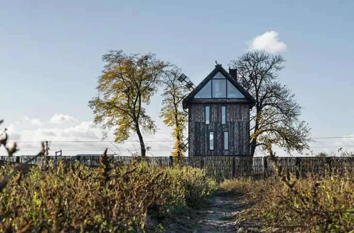 large glazing in the top floor allows you to admire the views from the studio
