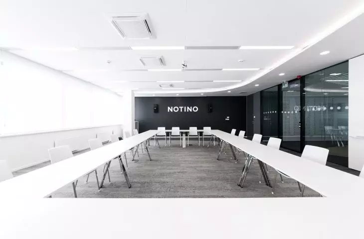 Classic white ceilings for offices are now also available in a hygienically enhanced option - the ARMSTRONG BIOGUARD line