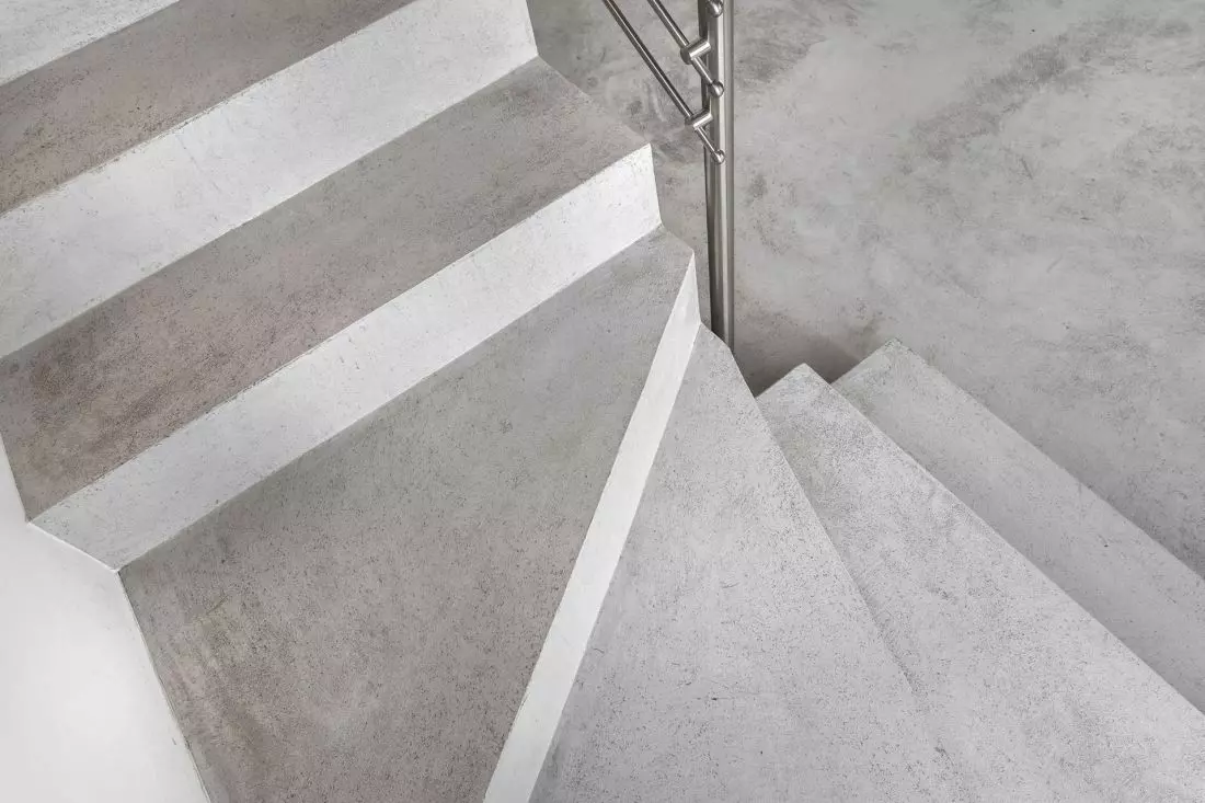 Styl loftowy na wyciągnięcie ręki z weberfloor mikrocement