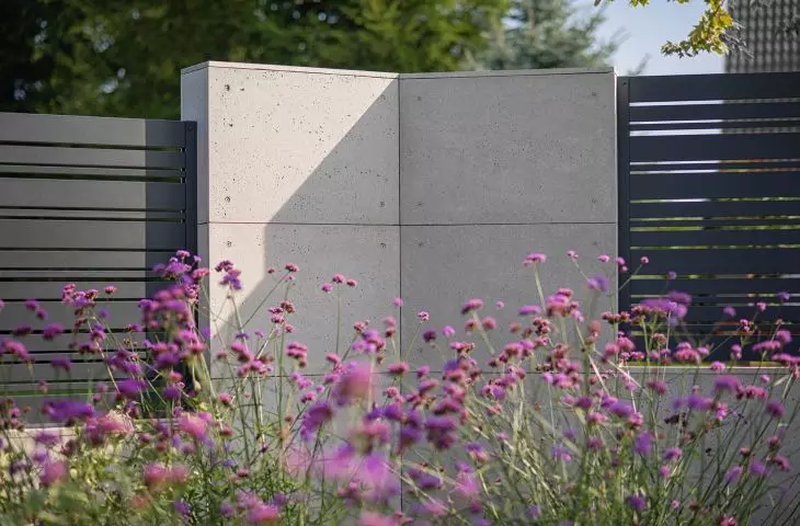 Architectural concrete as an innovative fence finish