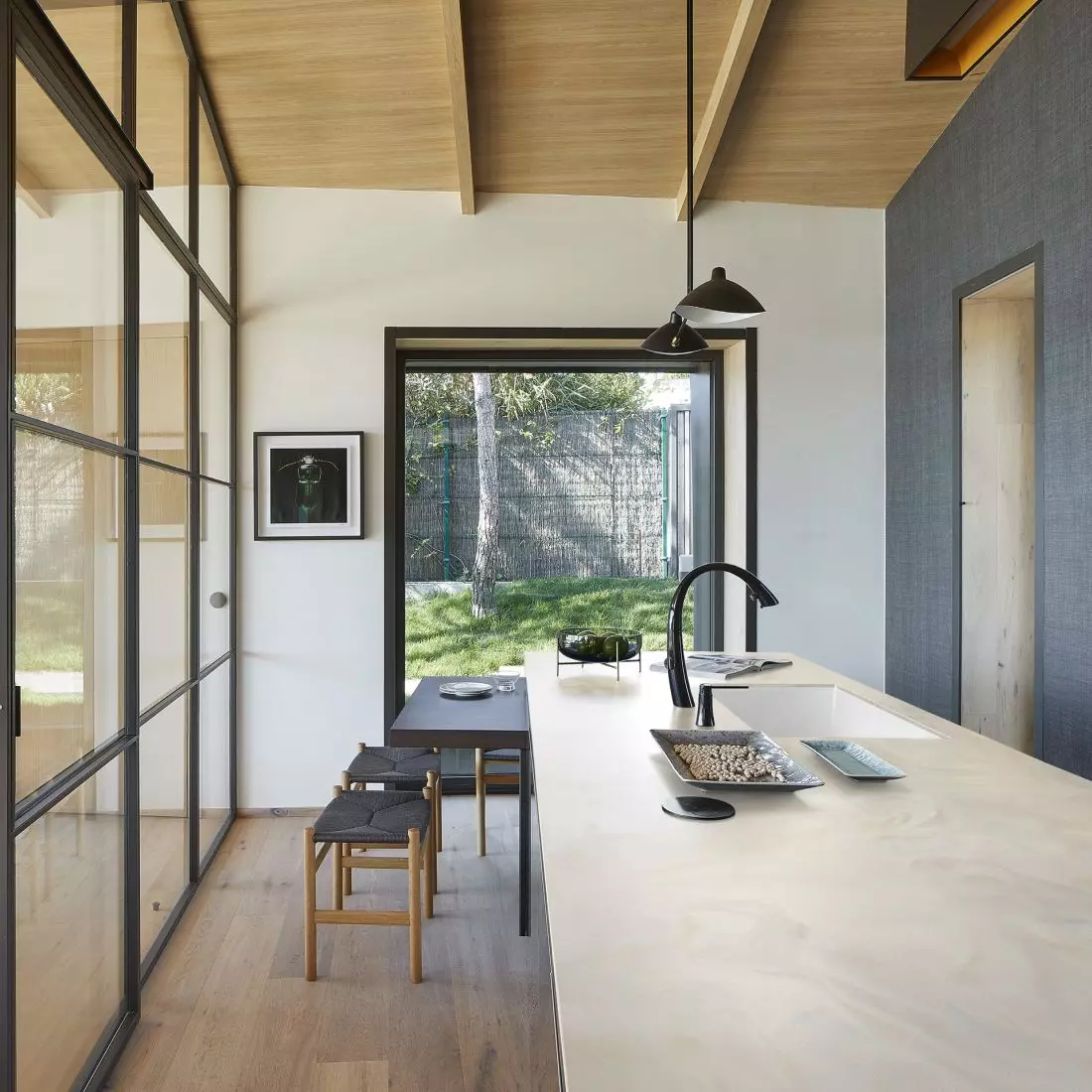 Corian® Solid Surface – Artista Canvas