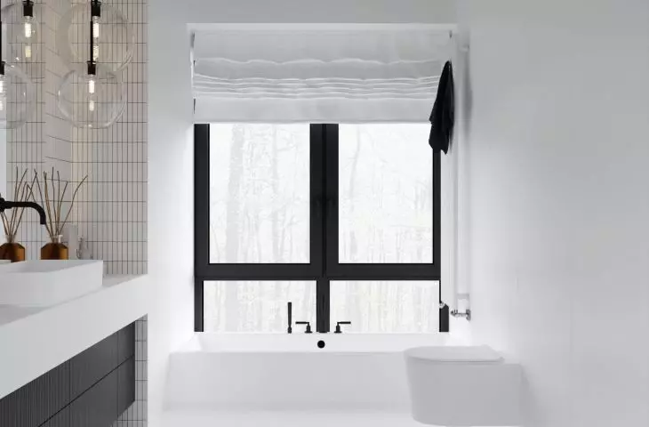 Bathroom on the first floor