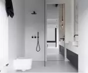Bathroom on the first floor