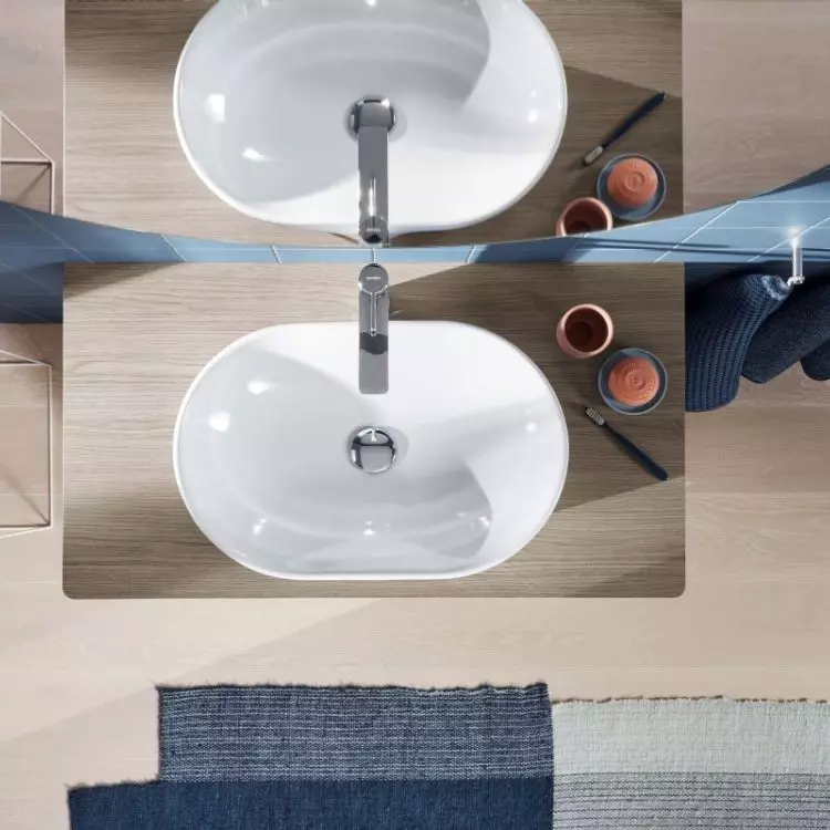 Monochromatic bathroom