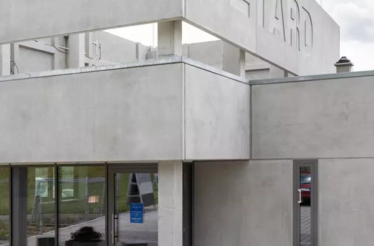 Prefabricated facade elements - Betard office, Gologlovy branch office