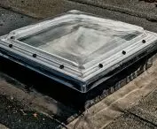 VELUX skylights for industrial buildings with flat roofs 