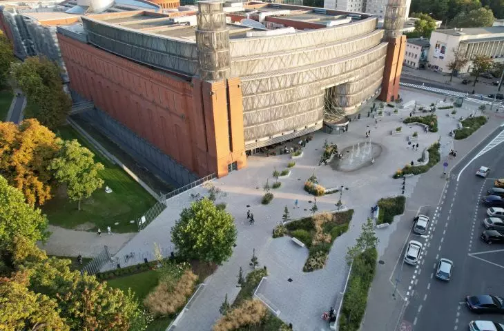  Plac przed Starym Browarem