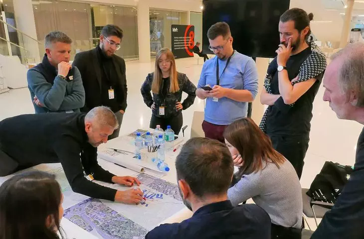 Warsztaty dotyczące Wesołej trwały podczas Biennale Architektury w Krakowie