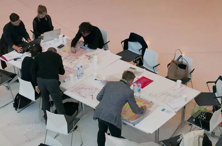 Warsztaty dotyczące Wesołej trwały podczas Biennale Architektury w Krakowie