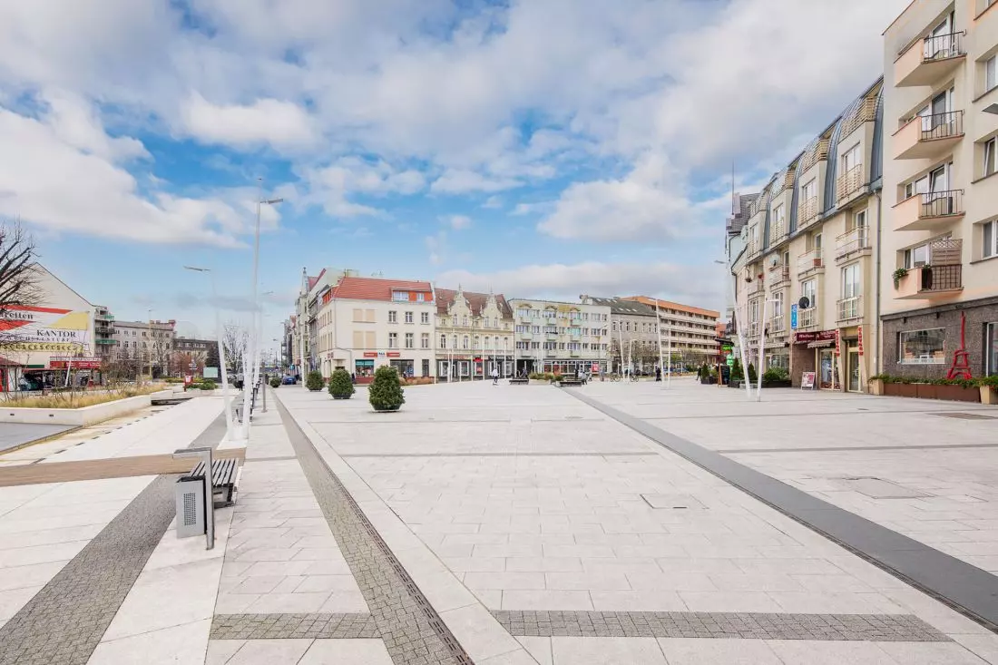 Zastosowanie
produktów z serii Indigo i Promenada Prato na dużym obszarze (place, promenady, trakty piesze) przyczynia się redukcji tzw. miejskich
wysp ciepła