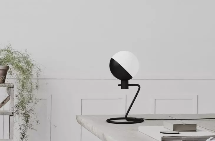 Lampa stołowa Baluna