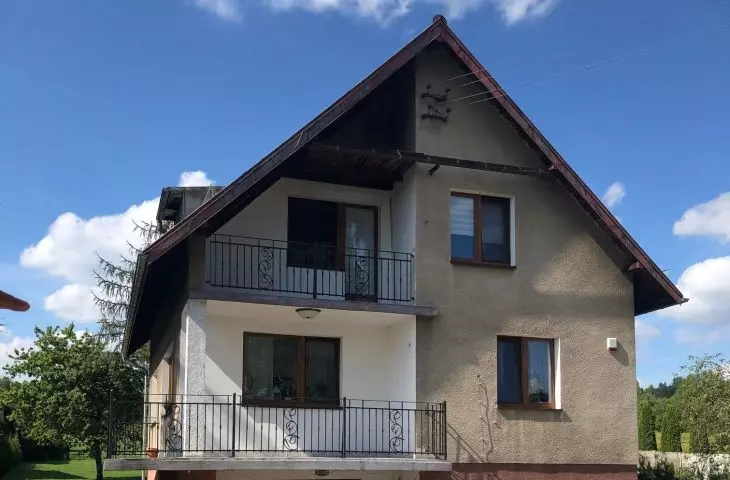 Dom powstał w latach 80. XX wieku
