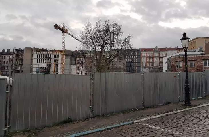 Dawny szpital miejski przy ul. Szkolnej w Poznaniu - widok z ul. Koziej