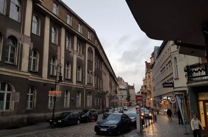 Former municipal hospital on Szkolna Street in Poznan - view from Wiosny Ludów Square