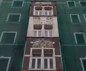 Fragment of a corner tenement - part of the former municipal hospital on Szkolna Street in Poznan.