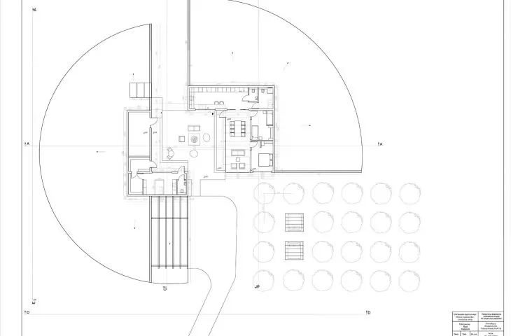 The space has been divided into 3 zones: living, household and living area