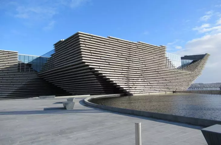 Victoria&Albert Museum branch building in Dundee by Kengo Kuma