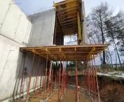 House on a slope, construction photo