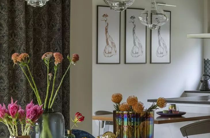 Dining room table