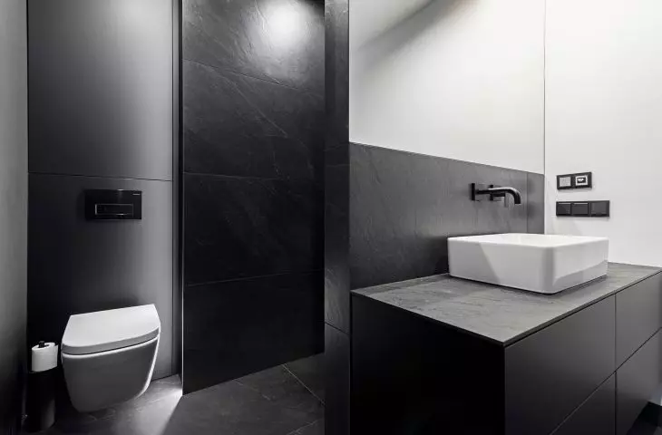 BAR_21 interior, dark bathroom
