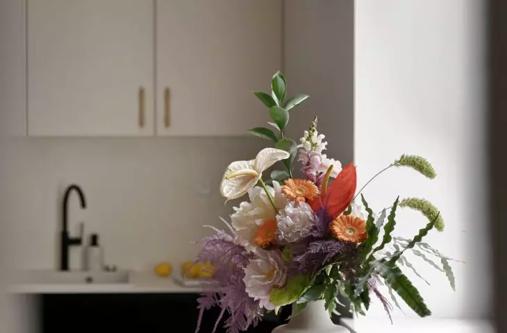 Cherry pendant lamp designed by Australian designer duo Daniel (Daniel TO) and Emma (Emma Aiston)
