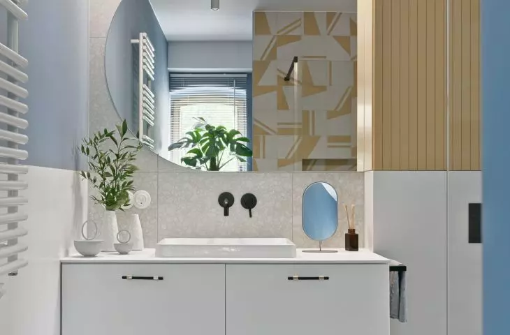 bathroom next to the bedroom