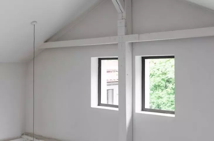 Kuźnia — widoczne fragmenty starej zabudowy