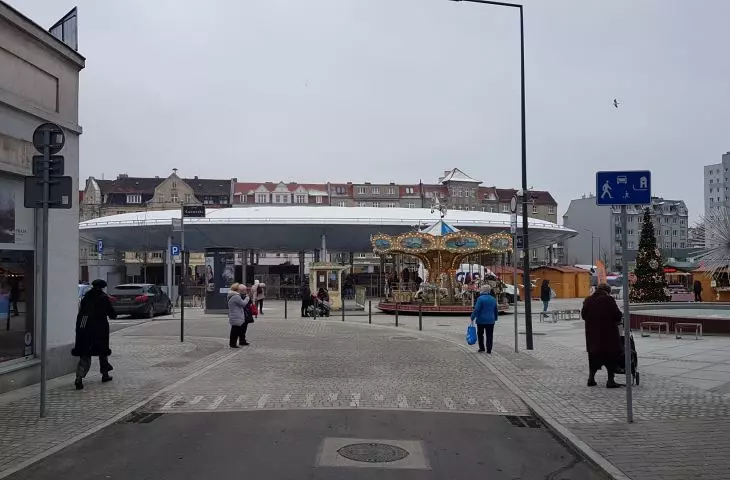 Lazarski Market in Poznan after reconstruction, proj. by APA Jacek Bulat