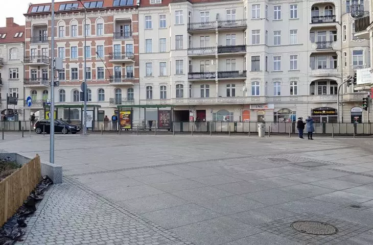 Rynek Łazarski w Poznaniu po przebudowie, proj. APA Jacek Bułat