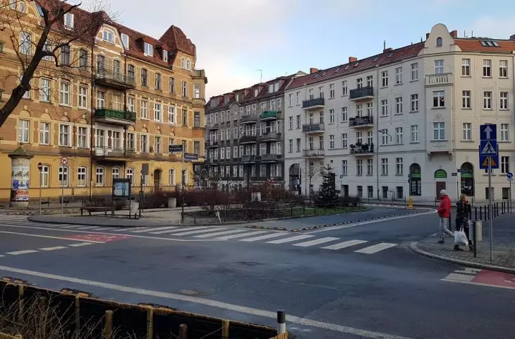 Eki z Małeki square on Małeckiego Street - near the Lazarski Market Square in Poznań 