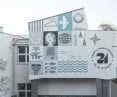 Mural na ścianie szkoły