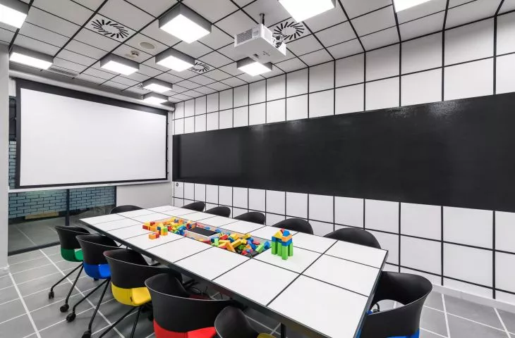 Projekt aranżacji wnętrz biura Brain Embassy w Warszawie