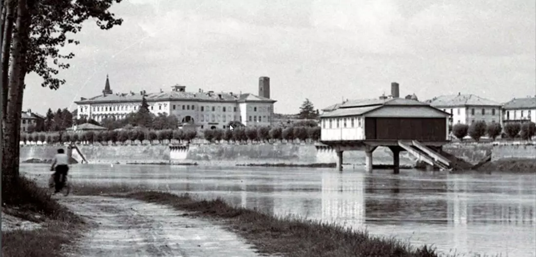 Hangar hydroplanów w Pawi