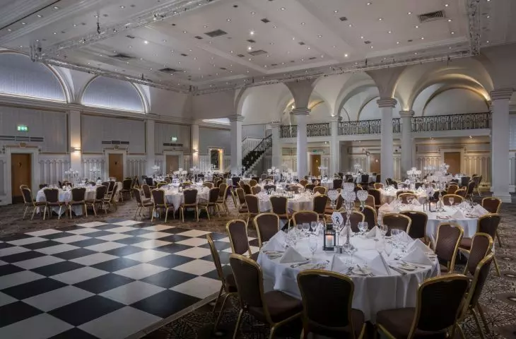 Hotel The Queens — sala bankietowa
