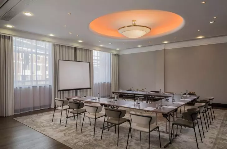 Hotel The Queens — sala konferencyjna