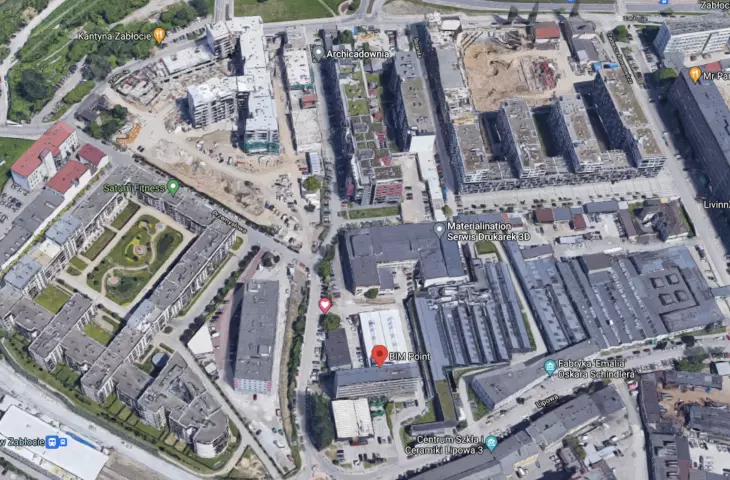 Intensywna zabudowa krakowskiego Zabłocia. Problem zacieniania miał ogromny wpływ na ukształtowanie architektury mieszkaniowej tego rejonu Krakowa.