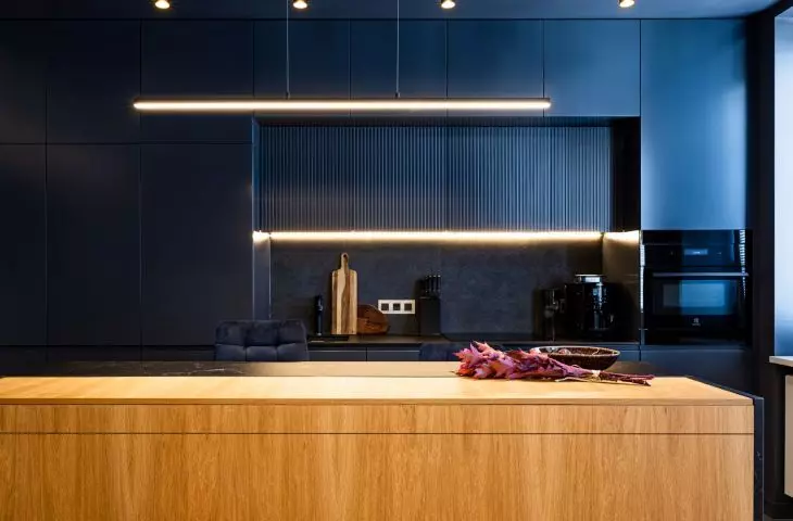 Kitchen with an island