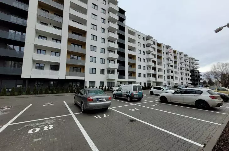 miejsca parkingowe bez dostępu do drogi przy ulicy Walerego Sławka 11b – 15
