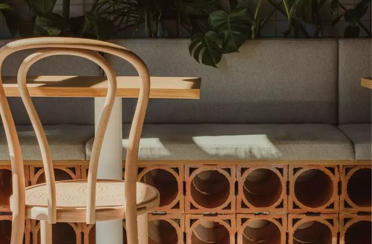 Blanks create a strong accent