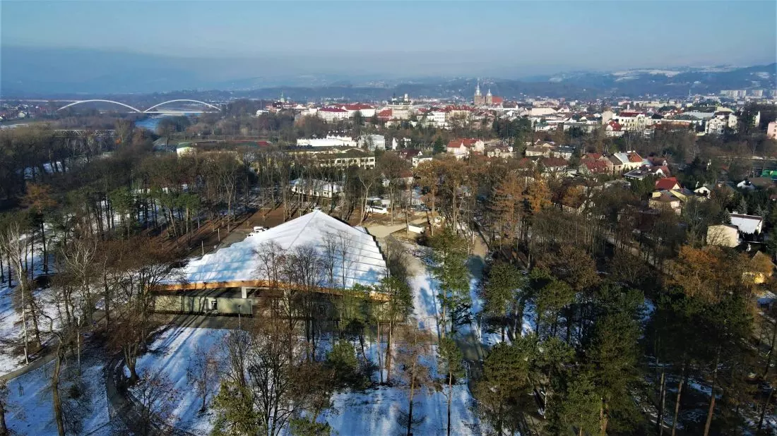 bryła amfiteatru
w krajobrazie