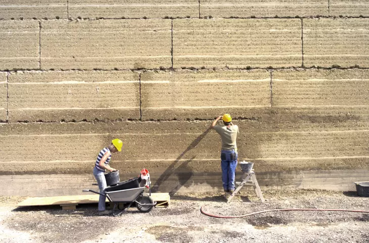 PREFABRICATED UNSTABILIZED RAMMED EARTH ELEMENTS FOR A SUSTAINABLE AND CIRCULAR BUILDING INDUSTRY