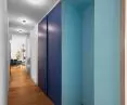 The interior finish is characterized by the use of different shades of blue