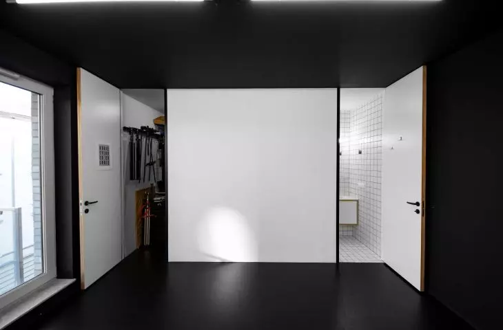 bathroom and technical room in the photo studio