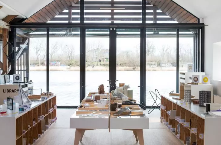 3XN, Dania
