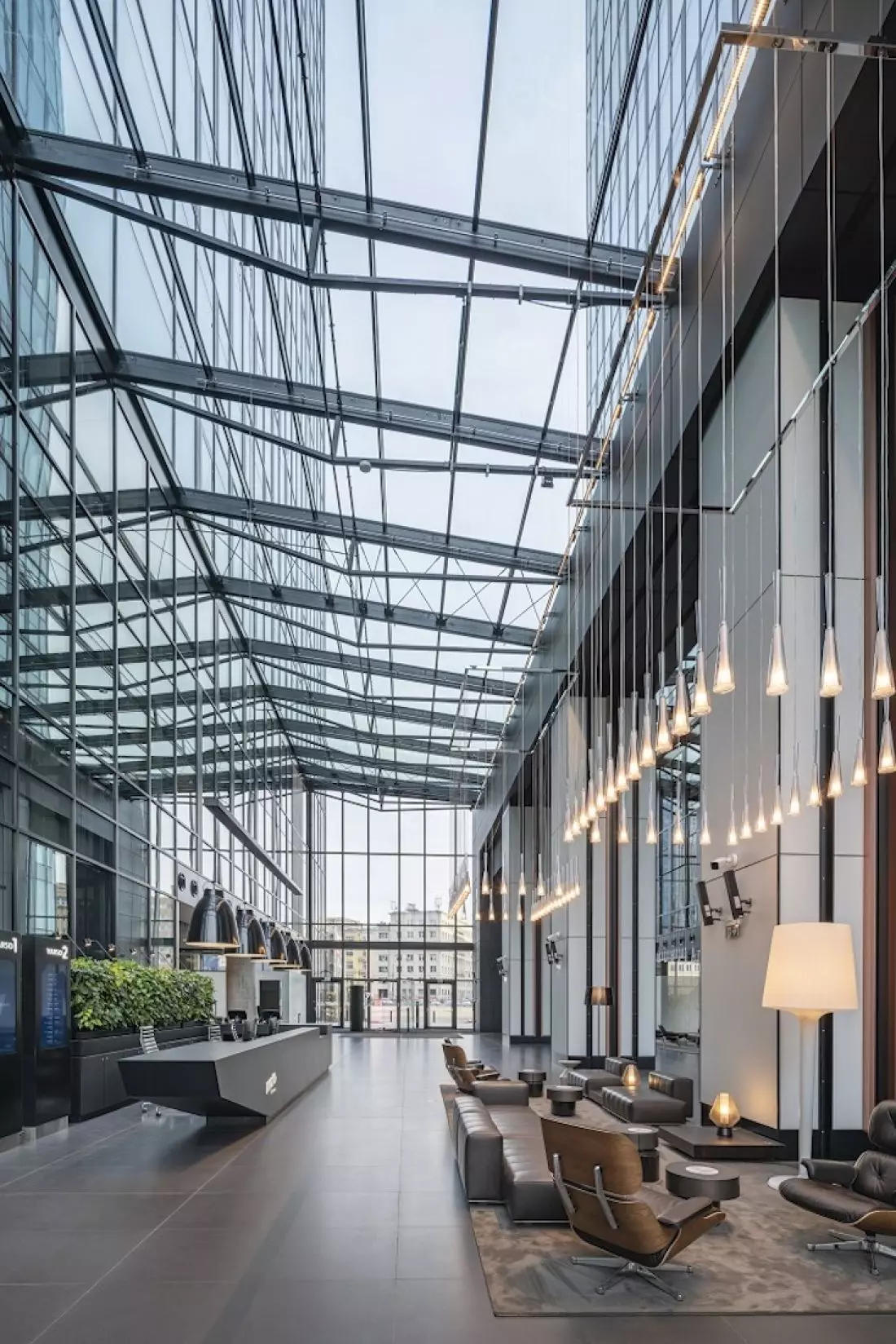 Varso 1
i Varso 2 w Warszawie. Zastosowane szkło: COOL-LITE® SKN 176 II. Projekt: HRA Architekci.