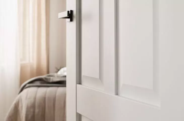 The arrangement of milling cutters in panel doors also affects the character of our room